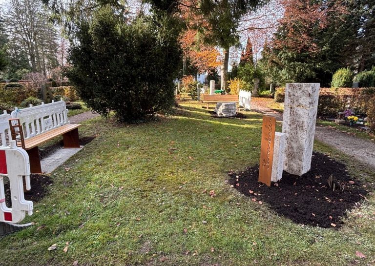 Plan des neuen Grabfelds mit Stelen, Namenskugeln und Bank